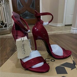 Rag and Co Heels size 5 but can fit 5.5.